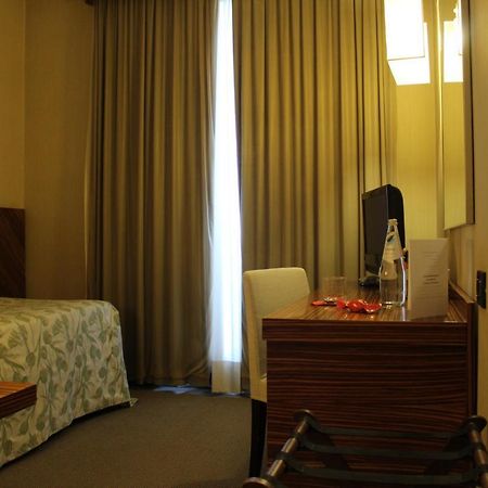 Mh Hotel Piacenza Fiera Zewnętrze zdjęcie