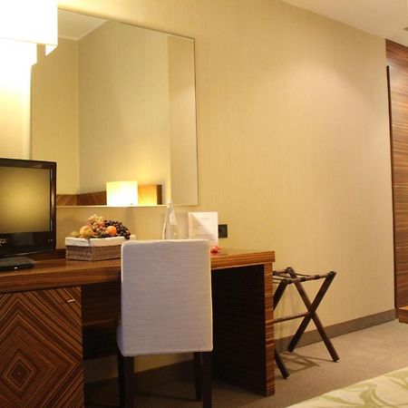 Mh Hotel Piacenza Fiera Zewnętrze zdjęcie