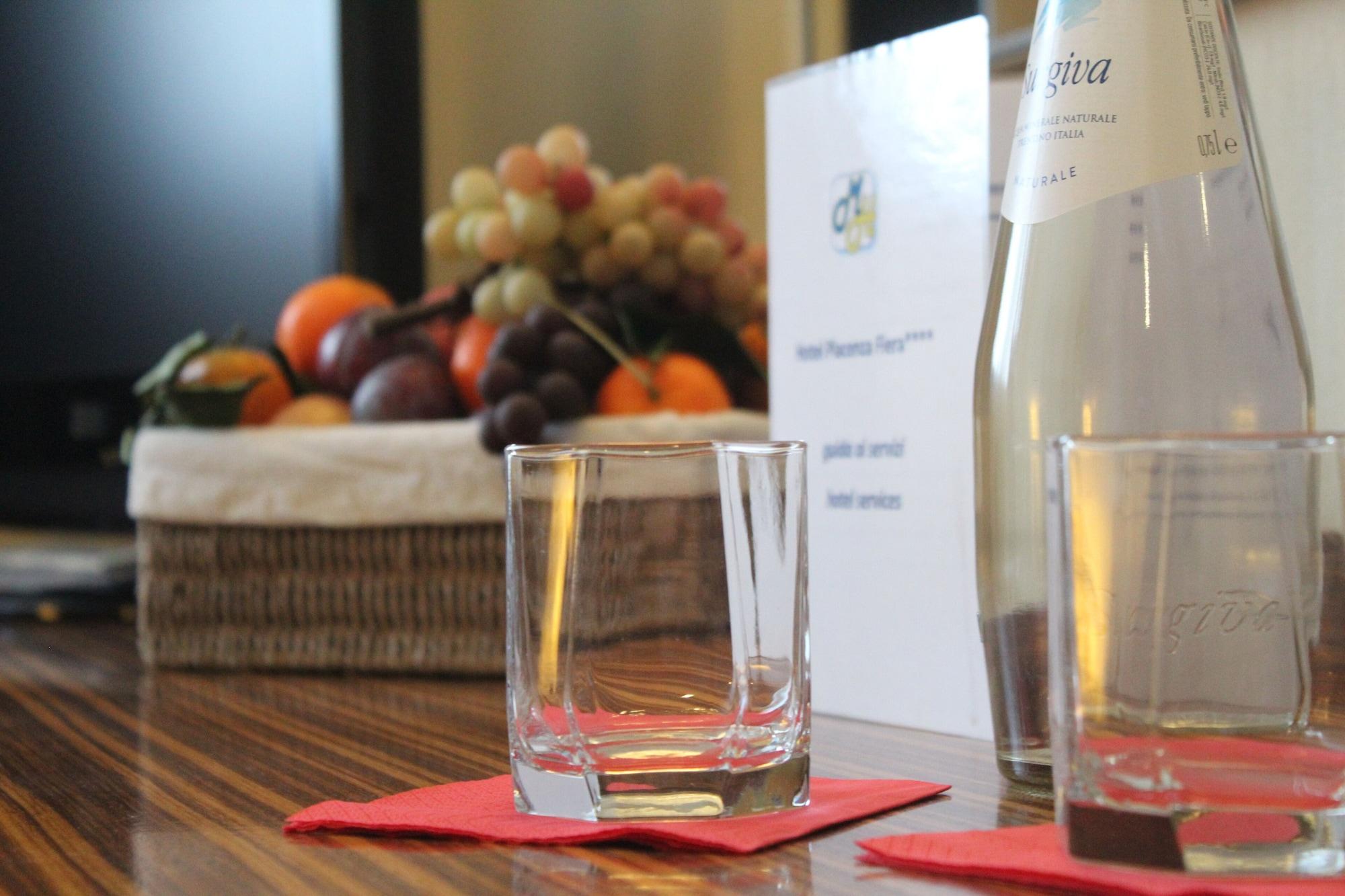Mh Hotel Piacenza Fiera Zewnętrze zdjęcie
