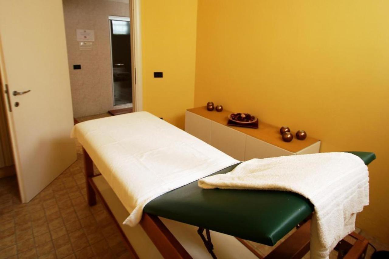 Mh Hotel Piacenza Fiera Zewnętrze zdjęcie