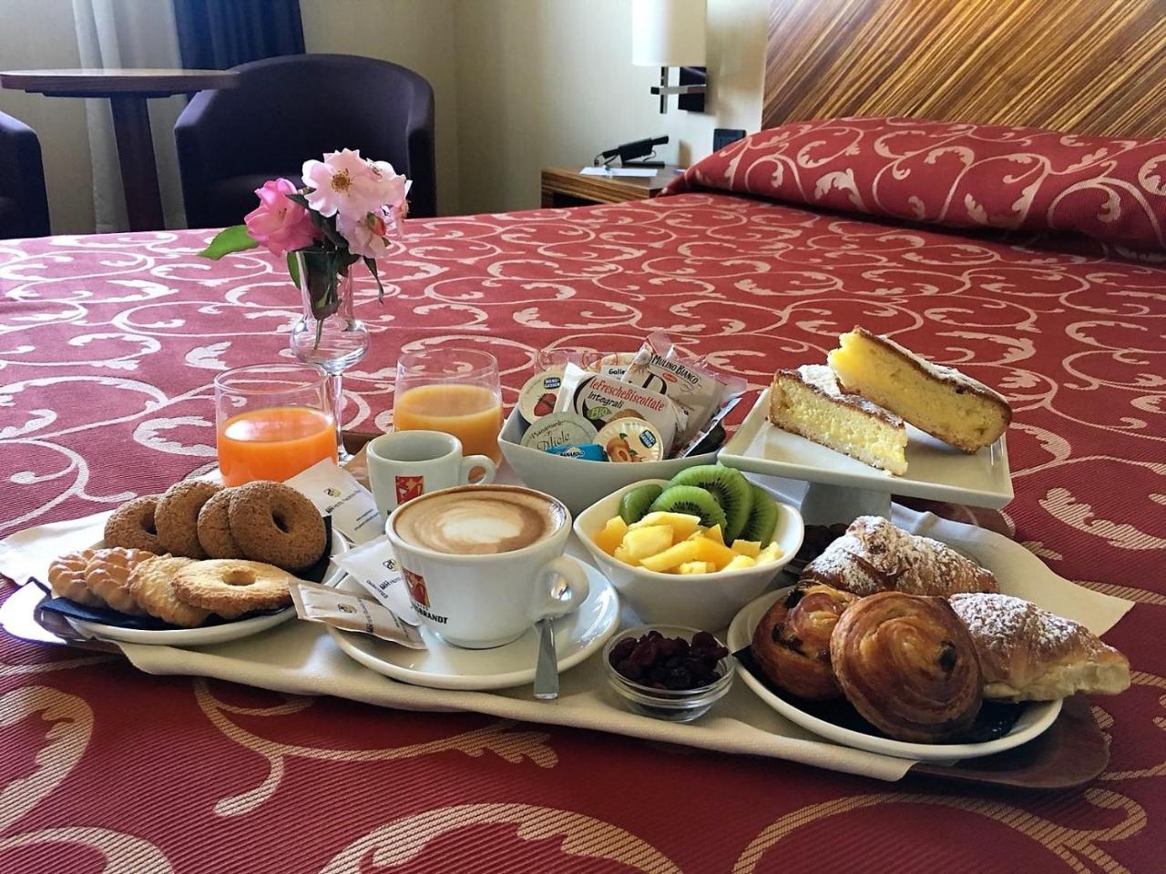 Mh Hotel Piacenza Fiera Zewnętrze zdjęcie